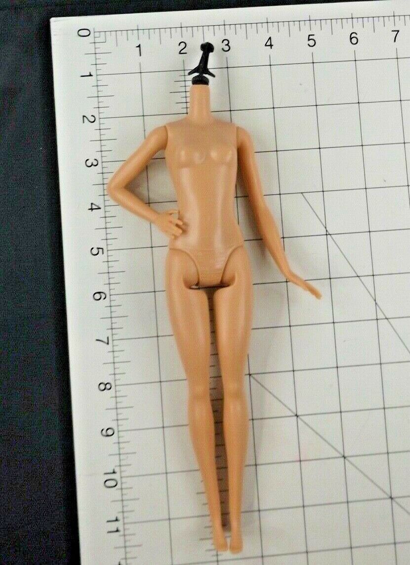 Mattel Barbie Doll Body Replacement 2015 China. Nude Great For Ooak Art.