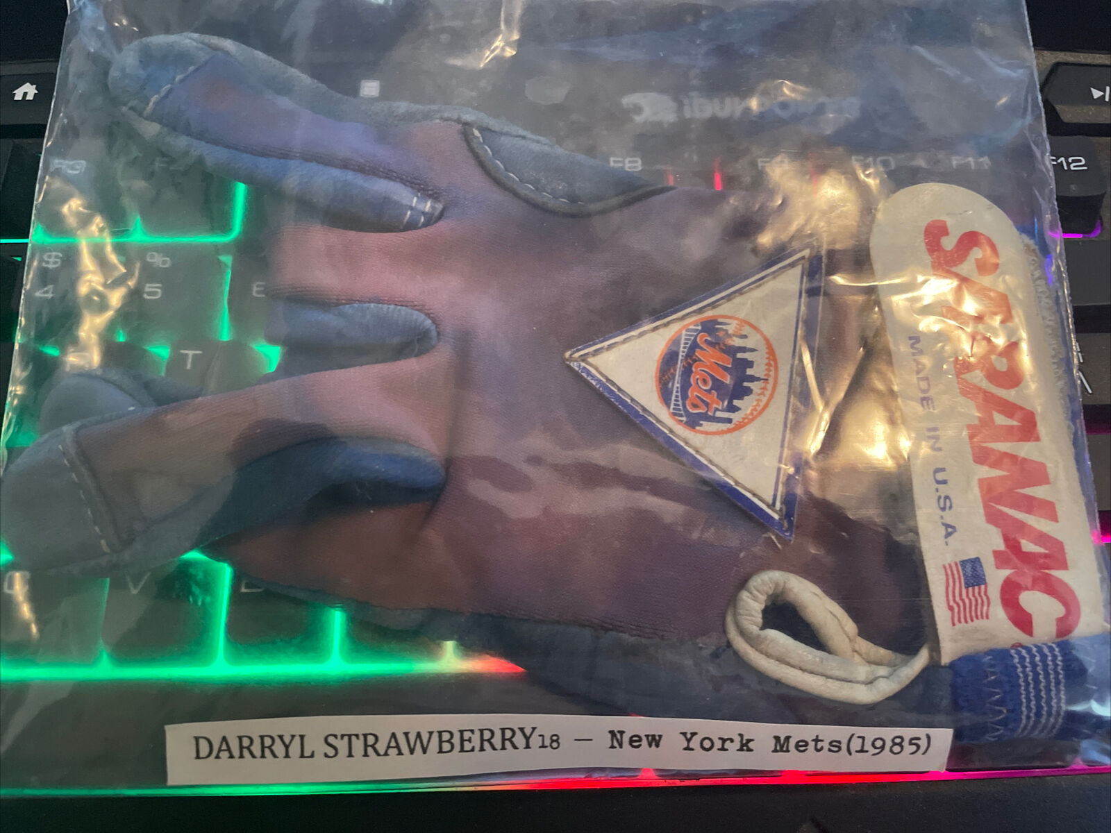 1985 New York Mets Darryl Strawberry Player Worn Baseball Batting Glove (single)